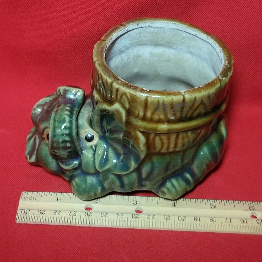 VTG Planter Pot Green Lucky Trunk Up Baby Elephant Ceramic